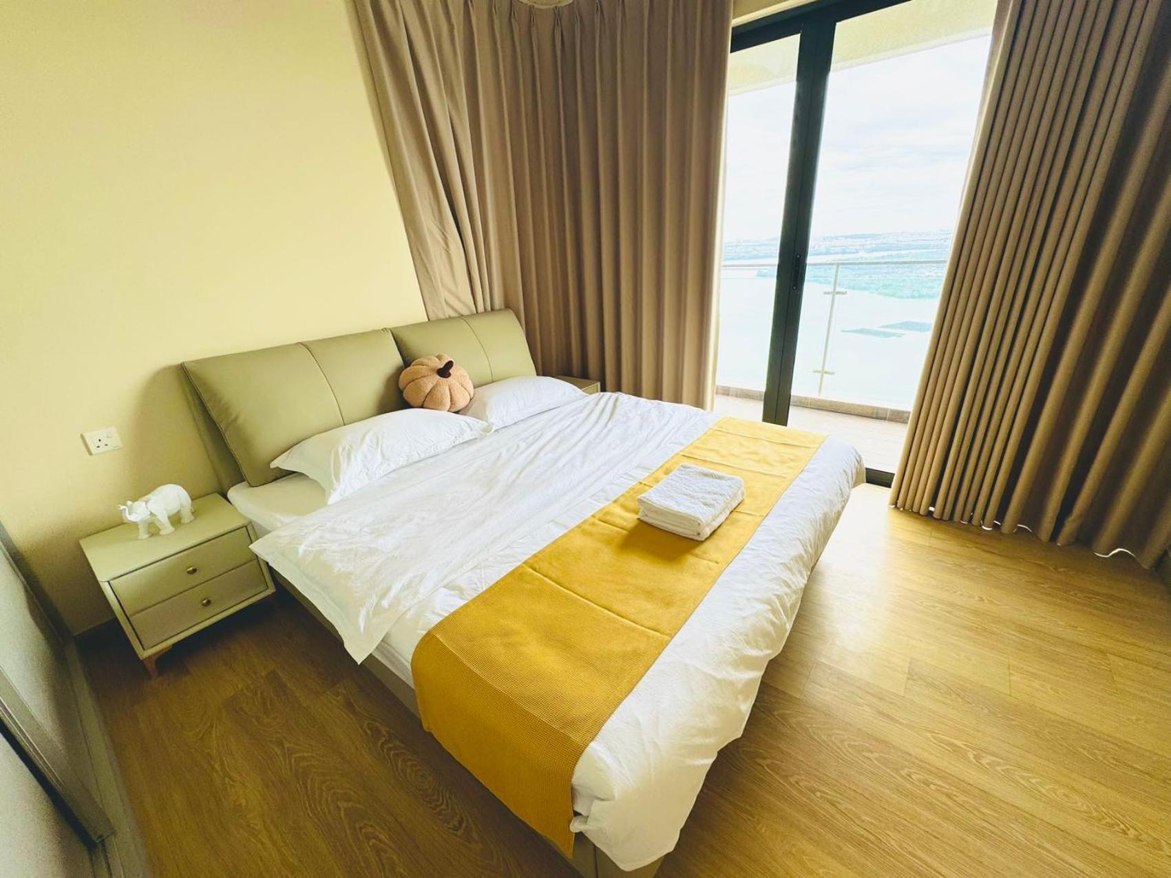 Danga Bay Seaview Laurel Bay Breeze